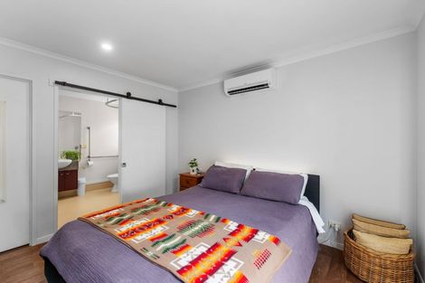 Photo of property in 17 Espalier Drive, Henderson, Auckland, 0612