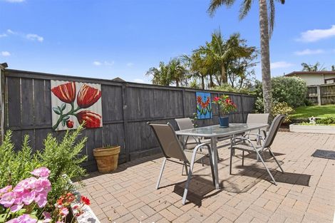 Photo of property in 10 Westminster Gardens, Unsworth Heights, Auckland, 0632