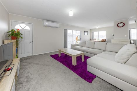 Photo of property in 1/25 Kopara Place, Clendon Park, Auckland, 2103