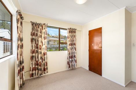 Photo of property in 4 Newburn Grove, Wainuiomata, Lower Hutt, 5014