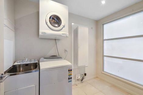 Photo of property in Quarterdeck, 6/4 Buller Street, New Plymouth, 4310