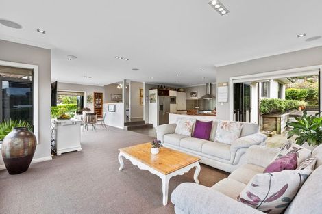 Photo of property in 4 Kororako Grove, Whalers Gate, New Plymouth, 4310