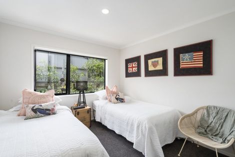 Photo of property in 8 Cooke Farm Grove, Waiwhakaiho, New Plymouth, 4312