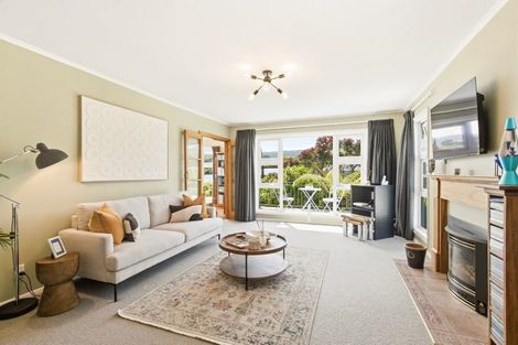 Photo of property in 72 Redwood Avenue, Tawa, Wellington, 5028