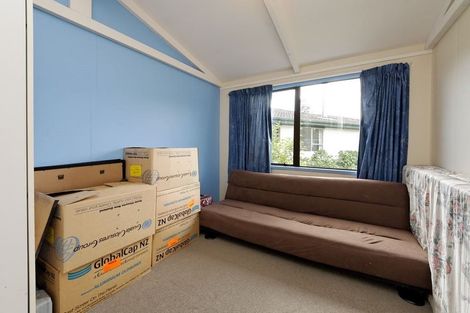 Photo of property in 20 Serwayne Place, Sunnyvale, Auckland, 0612