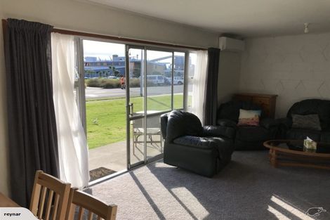 Photo of property in 4/41 Kawaka Street, Mount Maunganui, 3116