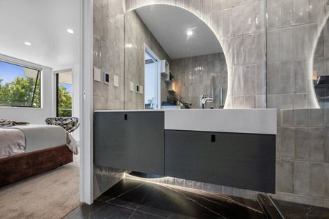 Photo of property in 1c/175 Hurstmere Road, Takapuna, Auckland, 0622