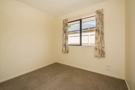 Photo of property in 29 Nimstedt Avenue, Oteha, Auckland, 0632