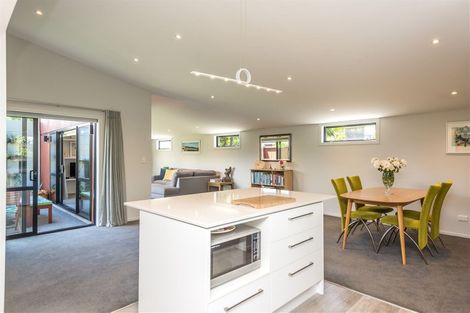 Photo of property in 28a Taylors Avenue, Bryndwr, Christchurch, 8052