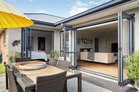 Photo of property in 16 Olive Close, Omokoroa, 3114