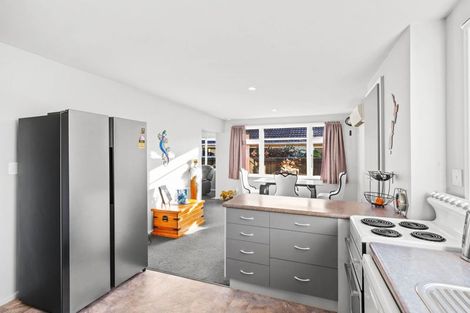 Photo of property in 1/310 Main North Road, Redwood, Christchurch, 8051