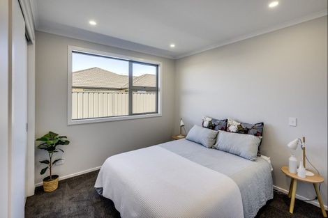 Photo of property in 18 Whangaehu Place, Te Awa, Napier, 4110