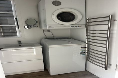 Photo of property in 16 Austin Street, Mount Victoria, Wellington, 6011