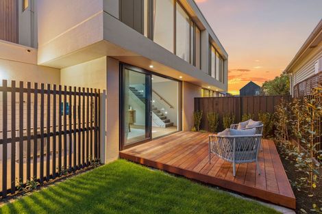 Photo of property in 2/22 Clissold Street, Merivale, Christchurch, 8014