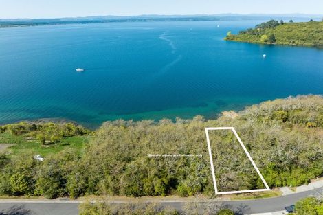 Photo of property in 65 Parawera Drive, Acacia Bay, Taupo, 3330