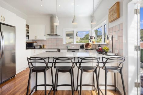 Photo of property in 28 Cooper Street, Karori, Wellington, 6012