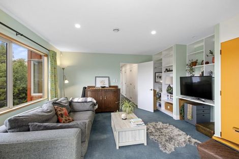 Photo of property in 12-12a Maungaraki Road, Korokoro, Lower Hutt, 5012