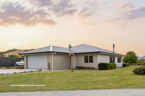 Photo of property in 2 Criffel Place, Luggate, Wanaka, 9383