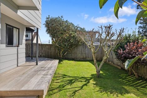 Photo of property in 2/12 Gazelle Avenue, Beach Haven, Auckland, 0626