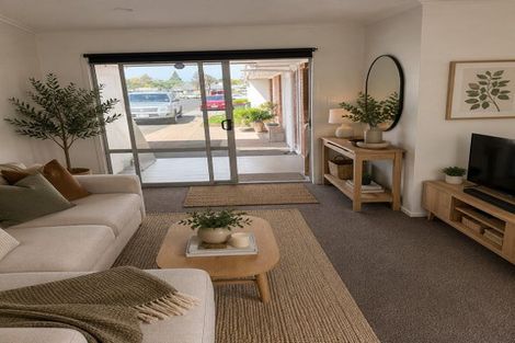 Photo of property in 5/12 Reagan Road, Manukau, Auckland, 2025