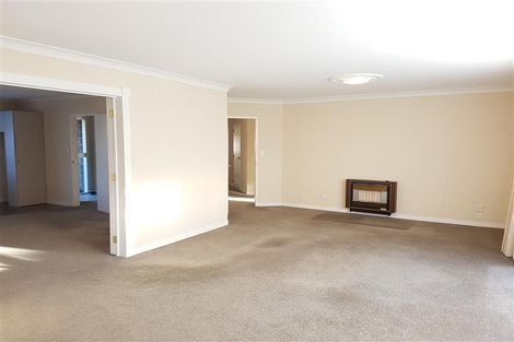 Photo of property in 4 Royal Oak Drive, Kelvin Grove, Palmerston North, 4414