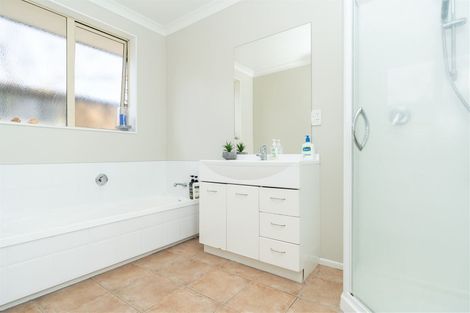 Photo of property in 62 Barrington Drive, Huntington, Hamilton, 3210