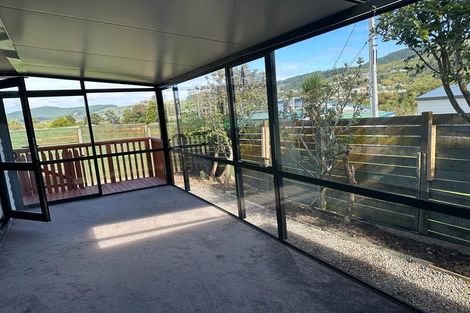 Photo of property in 14a Mexted Terrace, Tawa, Wellington, 5028