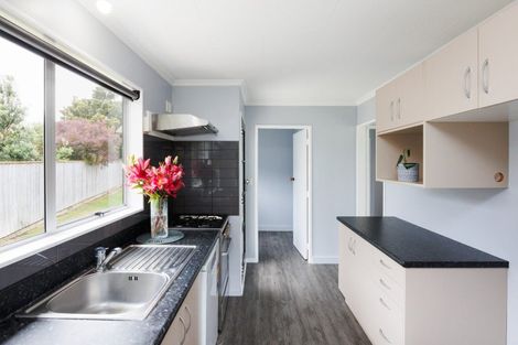 Photo of property in 33 Rhodes Drive, Kelvin Grove, Palmerston North, 4414