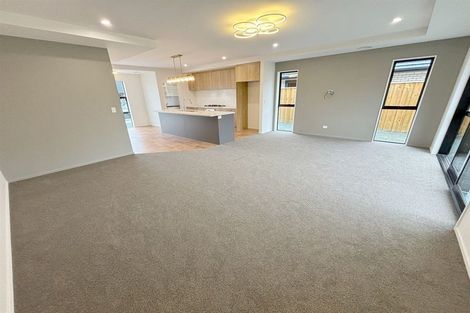 Photo of property in 37 Applegrove Crescent, Belfast, Christchurch, 8051