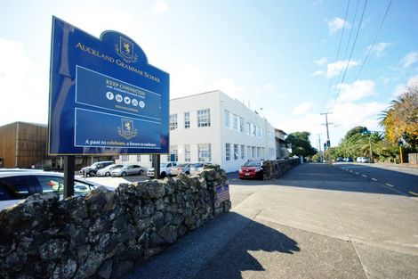 Photo of property in 2/58 Mountain Road, Epsom, Auckland, 1023