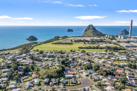 Photo of property in 13 Tahurangi Place, Spotswood, New Plymouth, 4310