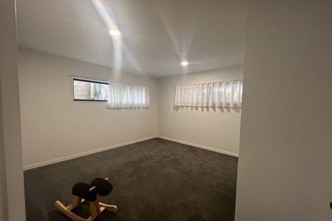 Photo of property in 25 Kiteroa Terrace, Rothesay Bay, Auckland, 0630