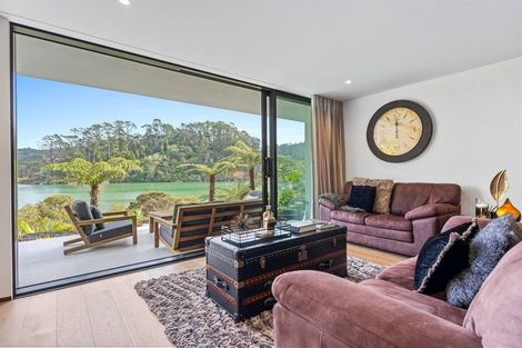 Photo of property in 30 Kingfisher Grove, Greenhithe, Auckland, 0632