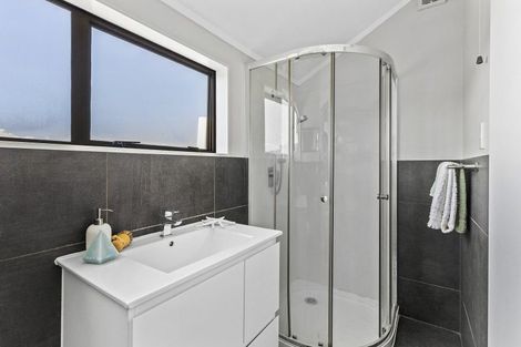 Photo of property in 52 Frobisher Street, Island Bay, Wellington, 6023