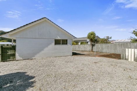 Photo of property in 21 Hamstead Street, Wainuiomata, Lower Hutt, 5014