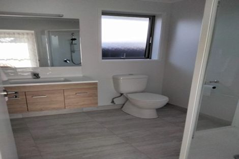 Photo of property in 22 Olney Court, One Tree Point, 0118