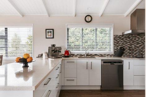 Photo of property in 46 Links View Drive, Omokoroa, 3114