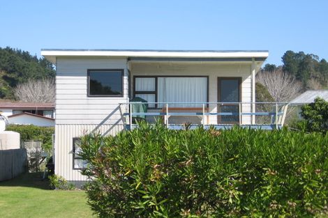 Photo of property in 23 Marine Parade, Cooks Beach, Whitianga, 3591