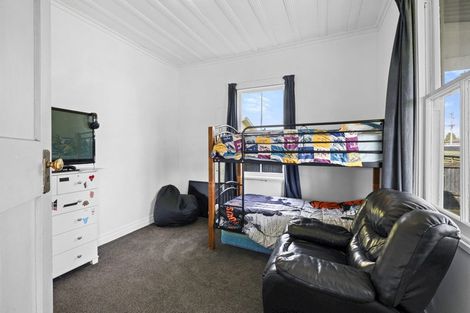 Photo of property in 15 Standish Street, Westown, New Plymouth, 4310