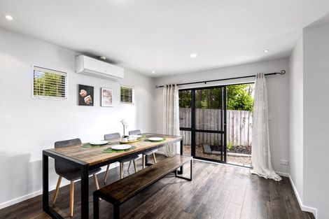 Photo of property in 21 Scarlet Oak Drive, Schnapper Rock, Auckland, 0632