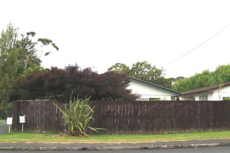 Photo of property in 2/16 Wattle Road, Sunnyvale, Auckland, 0612