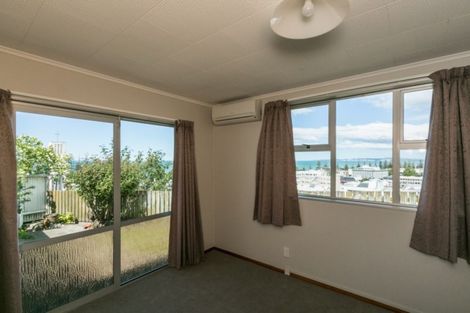 Photo of property in 5 Madeira Road, Bluff Hill, Napier, 4110