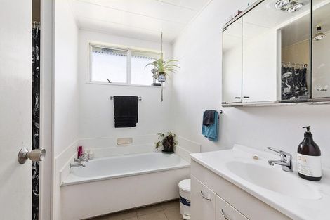 Photo of property in 44 View Road, Titahi Bay, Porirua, 5022