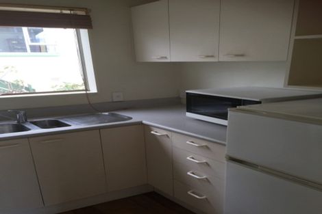 Photo of property in 2 Overtoun Terrace, Hataitai, Wellington, 6021