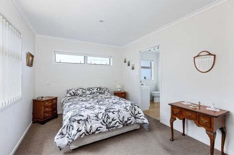 Photo of property in 39 Elizabeth Street, Orewa, 0931