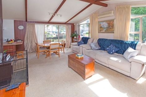 Photo of property in 1/34 Elizabeth Street, Orewa, 0931