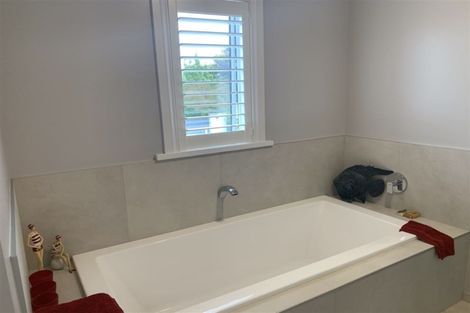 Photo of property in 98 Watford Street, Strowan, Christchurch, 8052