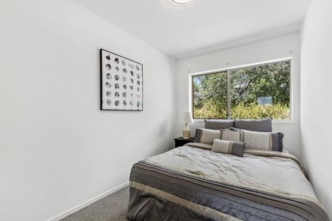 Photo of property in 2/12 Hollyhock Place, Browns Bay, Auckland, 0630