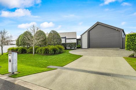 Photo of property in 18 Torea Road, Matakana, Warkworth, 0985