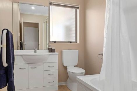 Photo of property in 14 Greta Banks Place, Wattle Downs, Auckland, 2103